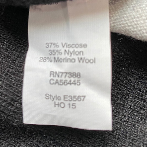 J Crew Womans Sweater Size M Petite V-Neck Blk/gry - Picture 4 of 6